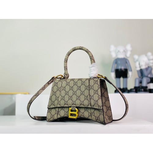 Gucci e balenciaga sale
